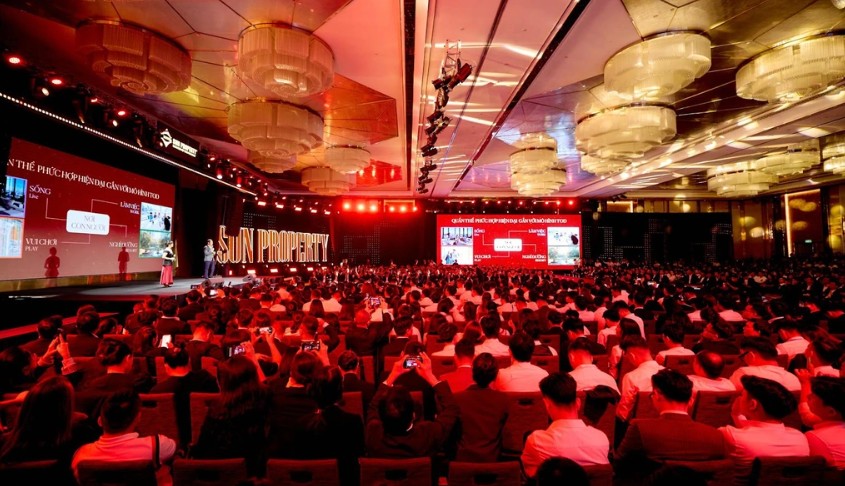 Gần 2.000 chuyên viên kinh doanh khuấy đảo sự kiện ra quân dự án Sun Feliza Suites (Ảnh: Ánh Dương)